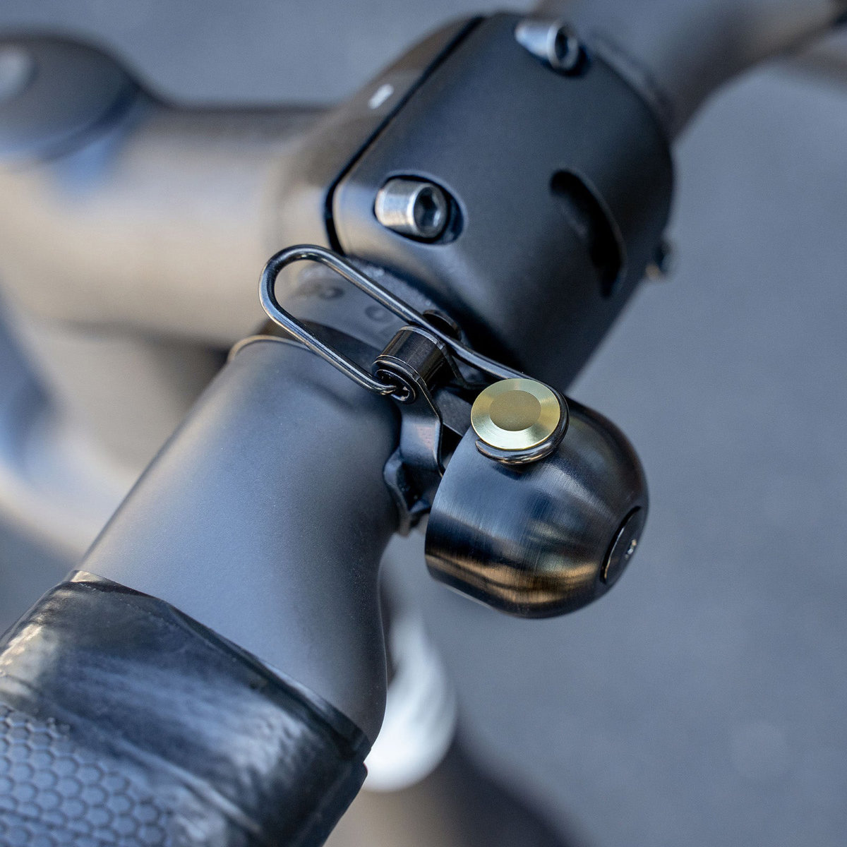 Spurcycle Original BLK+GLD fietsbel - Afbeelding 6